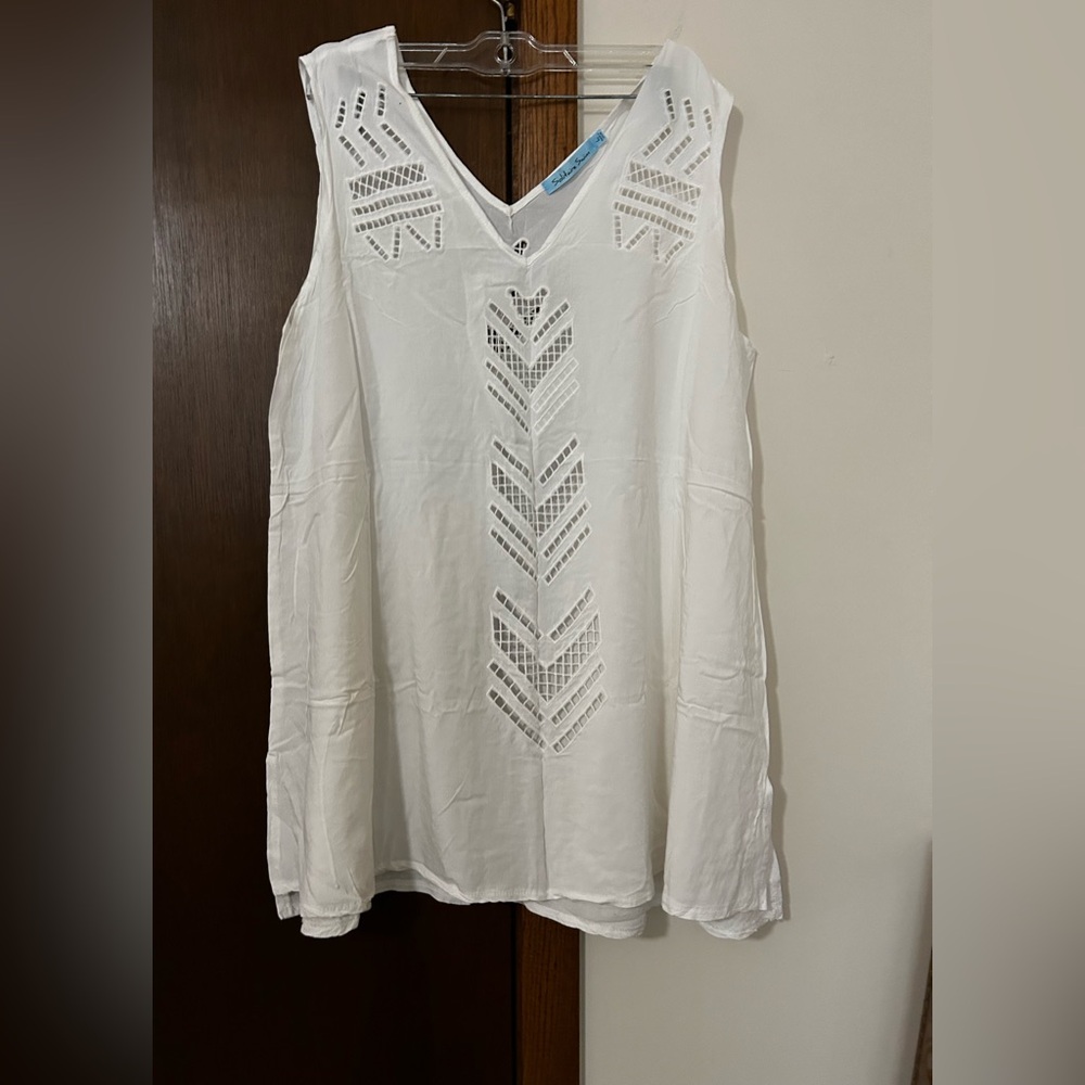 Solitaire swim  White Top with Geometric Design